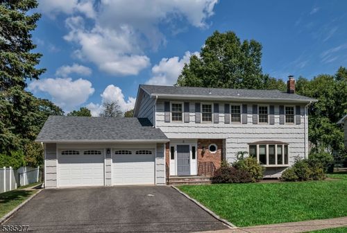 3 Hillside Ave, Roseland, NJ, 07068-1315 | Card Image