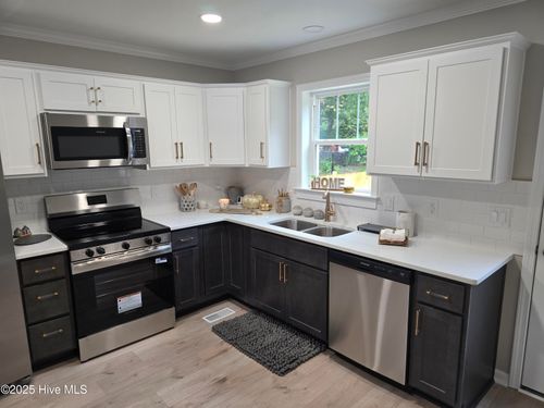 611 Arlington St, Rocky Mount, NC, 27801-5610 | Card Image