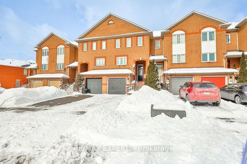 42 Lucena Cres, Maple, ON, L6A2W6 | Card Image