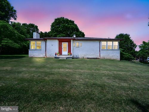 407 Vaughn Rd, ROYERSFORD, PA, 19468-2648 | Card Image