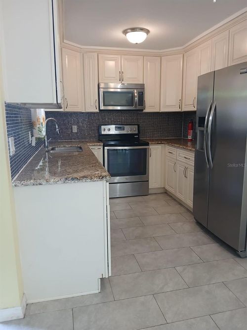 9804 N 53rd St, TEMPLE TERRACE, FL, 33617-4016 | Card Image