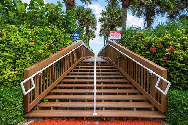 APT-9-5 - 5051 N Highway A1a, House attached with 2 bedrooms, 2 bathrooms and null parking in Hutchinson Island FL | Image 30