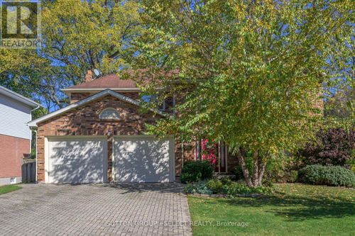 38 Ullswater Cres, London, ON, N6G4L4 | Card Image