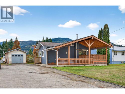 {{alt}} | Card Image