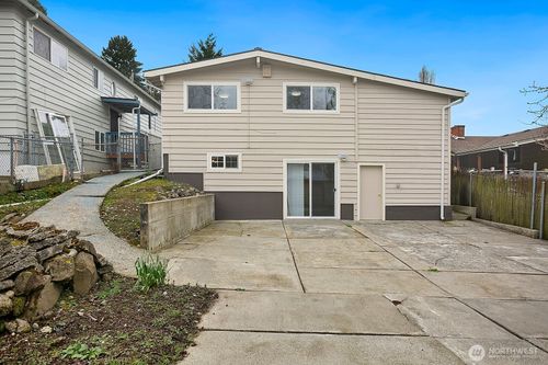 7226 33rd Ave S, Seattle, WA, 98118-3508 | Card Image