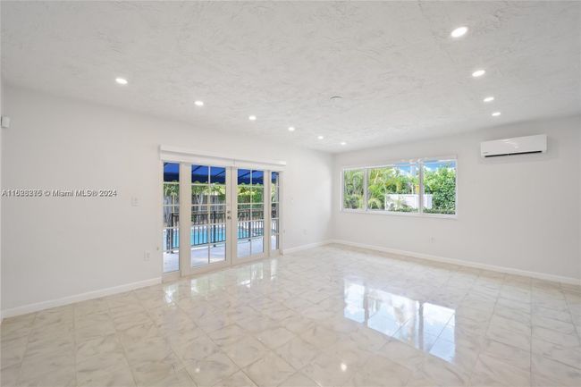 111 E 1st Ct, House other with 3 bedrooms, 3 bathrooms and null parking in Miami Beach FL | Image 14