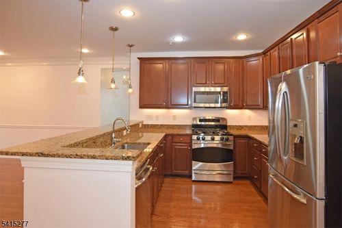 369-369 Victoria Dr, Bridgewater, NJ, 08807-1289 | Card Image