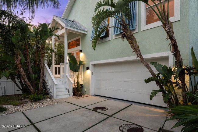 SUNSET SHOT, FRONT EXTERIOR | Image 70