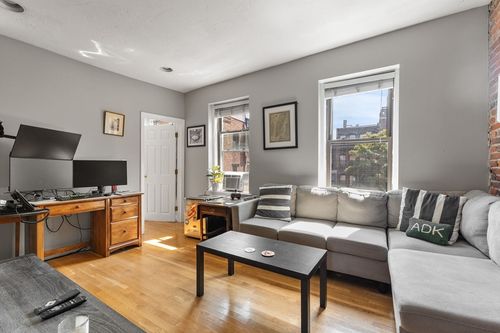 apt-7-16 Foster St, Boston, MA, 02109-5518 | Card Image