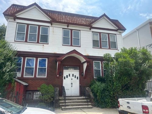 140 Leslie St, Newark, NJ, 07112-1334 | Card Image