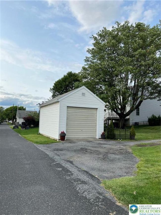 1540 Riegel St, House other with 2 bedrooms, 1 bathrooms and null parking in HELLERTOWN PA | Image 17