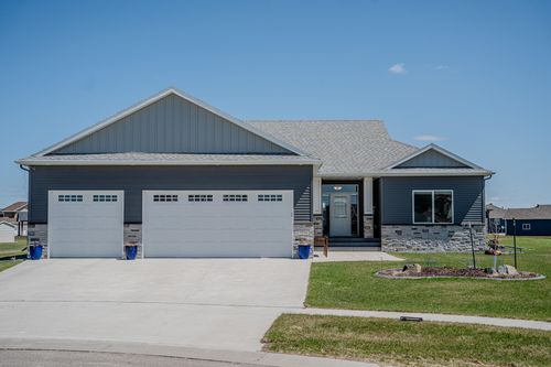 5594 43rd Street S, Fargo, ND, 58104 | Card Image