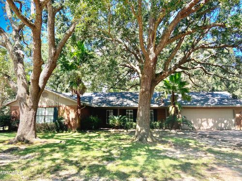 3936 River Pine Dr, Moss Point, MS, 39563-5020 | Card Image