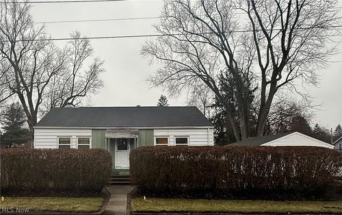 1288 Liberty Ave, Barberton, OH, 44203-6774 | Card Image