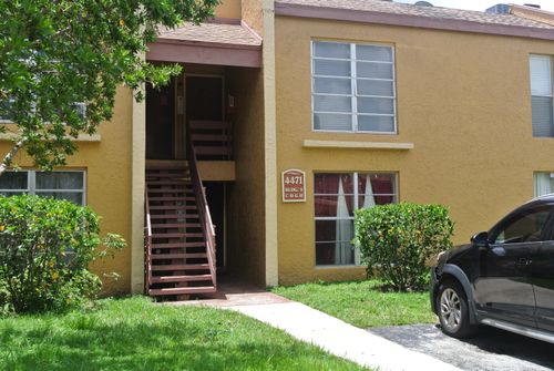 g-4471 Treehouse Ln, Tamarac, FL, 33319-2025 | Card Image