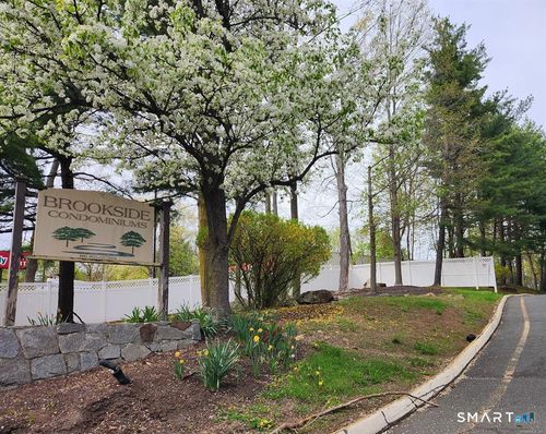 c62-7 Padanaram Rd, Danbury, CT, 06811-5721 | Card Image