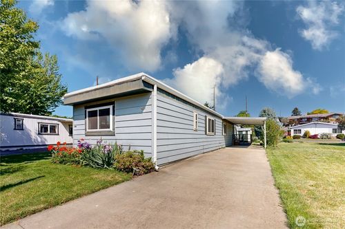1420 Se Chickadee Ln, College Place, WA, 99324-1848 | Card Image
