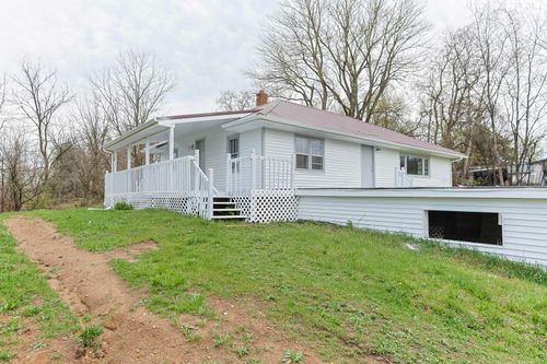 1582 Bakertown Rd, Buchanan, MI, 49107-9404 | Card Image