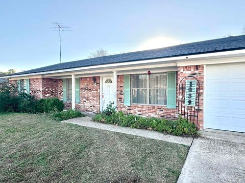 1039 Chevy Chase St, Gladewater, TX, 75647-4103 | Card Image