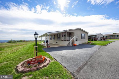 258 James Way, YORK, PA, 17406-9245 | Card Image