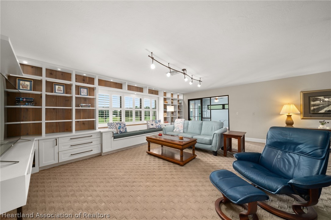 Residential in Avon Park 5