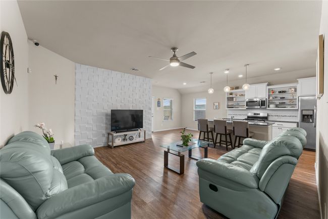 2804 Brazos Dr, House other with 4 bedrooms, 2 bathrooms and null parking in Little Elm TX | Image 6