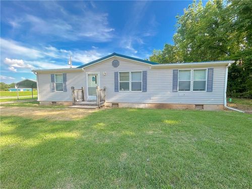 122 Fairway Dr, Mound City, KS, 66056-5482 | Card Image