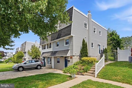 1724 Kendrick Ln, NORRISTOWN, PA, 19401-3133 | Card Image
