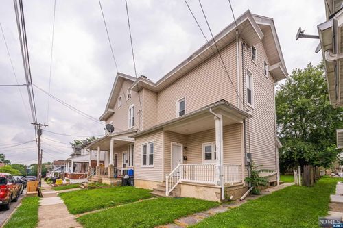 41-45 Colby Place, Phillipsburg, NE, 08865 | Card Image