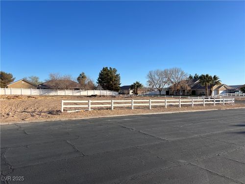 1352 Red Sage Ln, Logandale, NV, 89021-9922 | Card Image