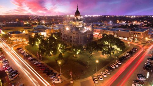 1303 Fannin St, Denton, TX, 76201-6623 | Card Image