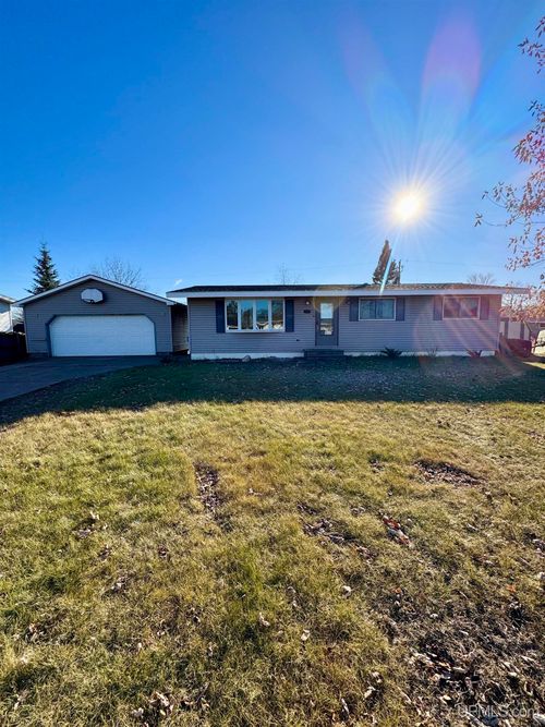 1725 Glendora Lane, Ishpeming, MI, 49849 | Card Image