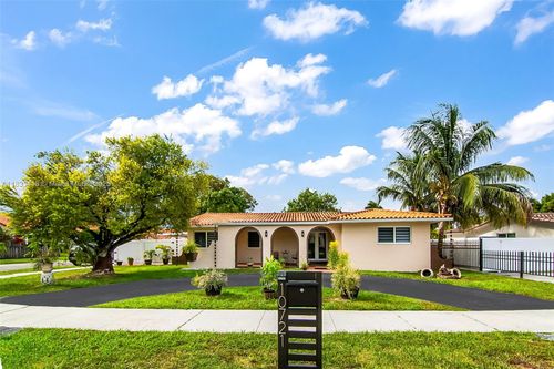 10721 Sw 38th St, Miami, FL, 33165-3618 | Card Image