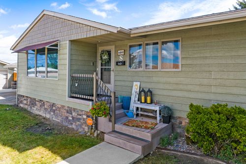 4001 4th Ave S, Great Falls, MT, 59405-3633 | Card Image