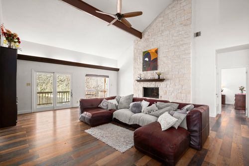 6002 Rain Creek Pkwy, Austin, TX, 78759-6136 | Card Image