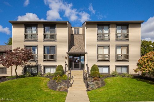 apt-403-6290 Greenwood Pkwy, Sagamore Hills, OH, 44067-2354 | Card Image
