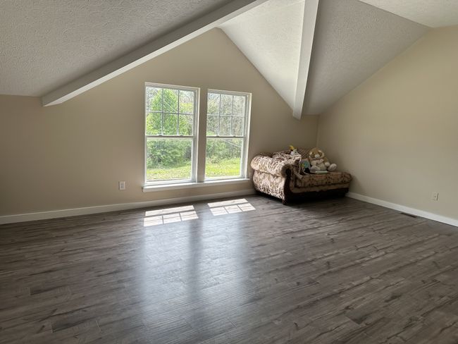 Big bonus room on second floor | Image 11