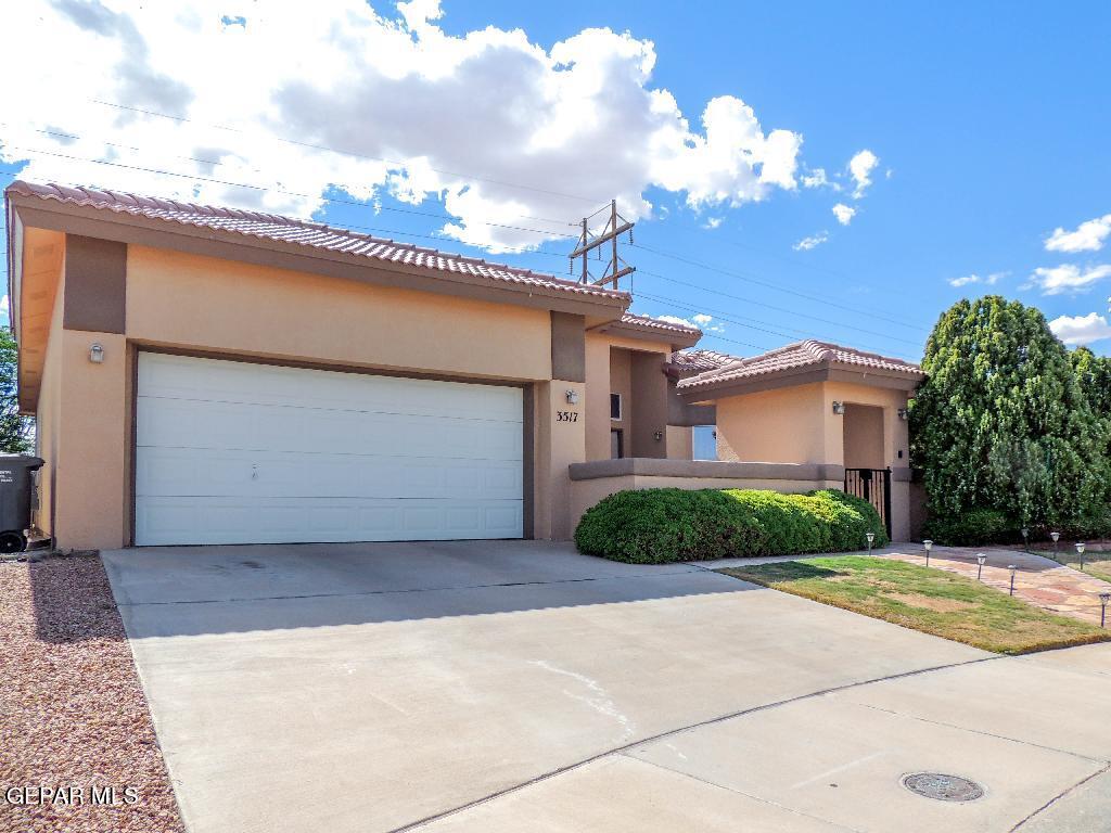 Tierra Cecil Pl, El Paso, TX 79938