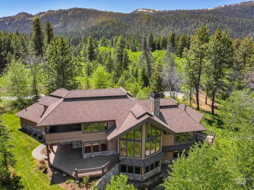 690 Discovery Dr, Donnelly, ID, 83615 | Card Image