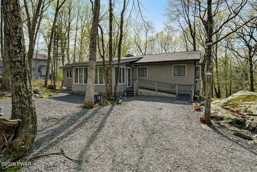 802 Sunrise Ct, Lords Valley, PA, 18428 | Card Image