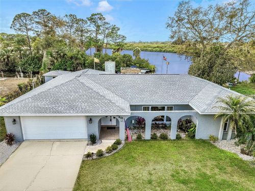 5206 18th Ave E, BRADENTON, FL, 34208-6102 | Card Image