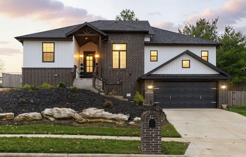 2200 S 12th St, Ozark, MO, 65721-9667 | Card Image