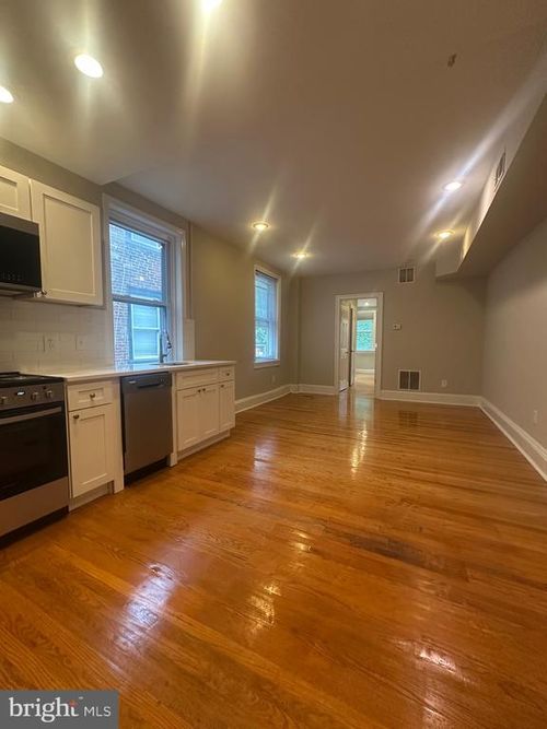 apt-2r-311 S 12th St, PHILADELPHIA, PA, 19107-5936 | Card Image