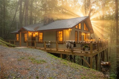 340 Horse Shoe Ridge Rd W, Deep Gap, NC, 28618-9354 | Card Image