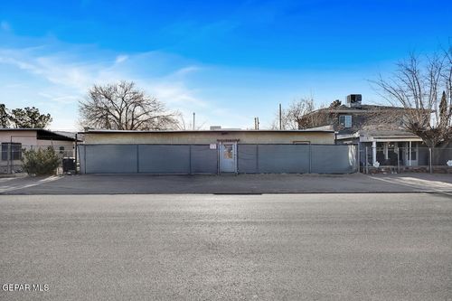 318 Austin St, Fabens, TX, 79838 | Card Image