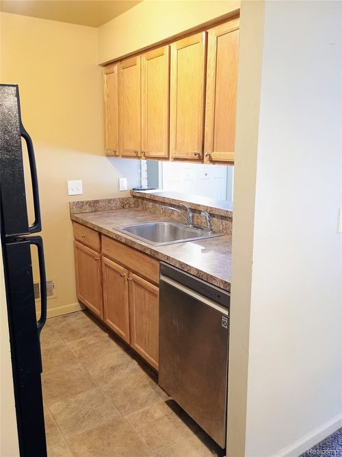 6845 New Providence Way, Canton, MI, 48187-2505 | Card Image