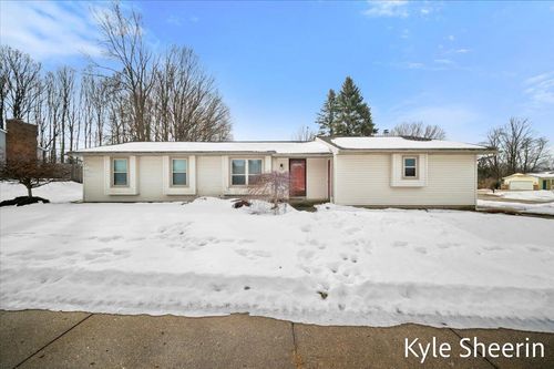 4660 Sheri Lynn Drive Sw, Wyoming, MI, 49519 | Card Image