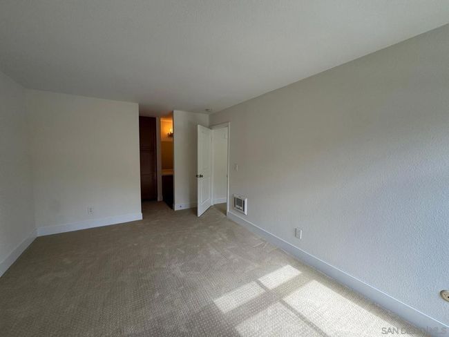 UNIT-8 - 432 Edgehill Ln, Condo with 2 bedrooms, 1 bathrooms and 1 parking in Oceanside CA | Image 11