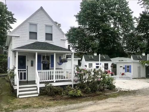 3 Locust St. Ext, Wareham, MA, 02532 | Card Image