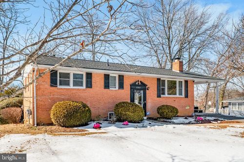 8305 Deborah St, CLINTON, MD, 20735-1912 | Card Image